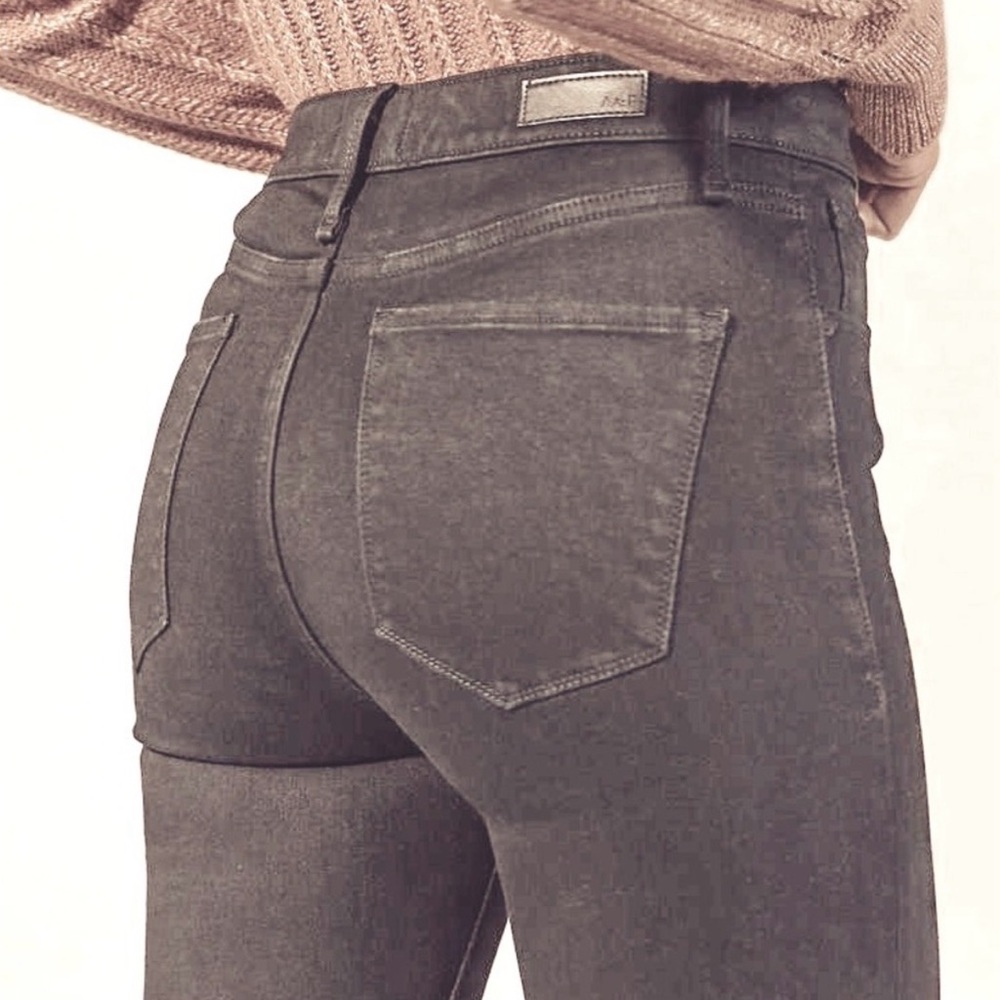Abercrombie & Fitch NWT High Rise Super Skinny distressed Black Jeans!